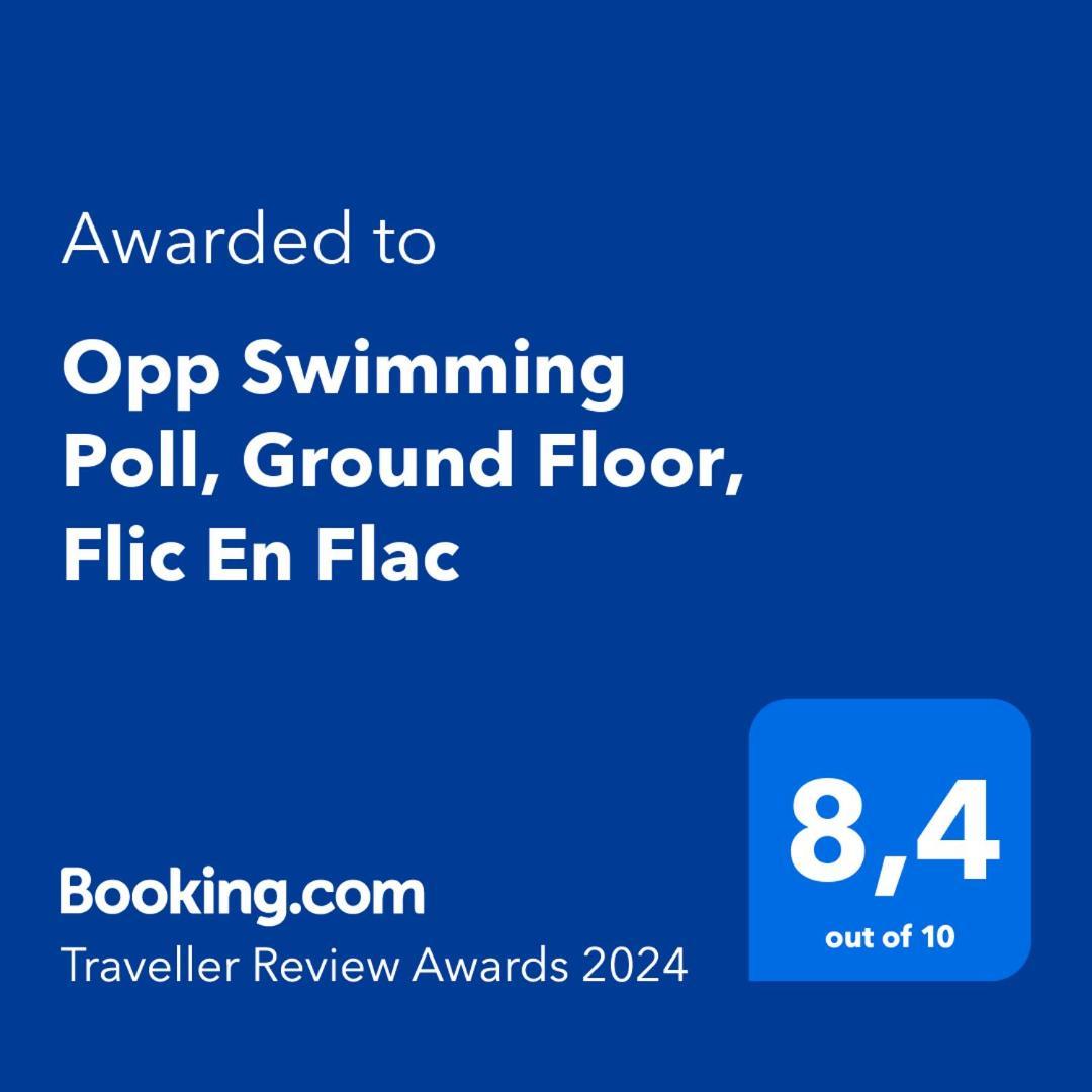 Opp Swimming Poll, Ground Floor, Flic-en-Flacq Exteriör bild